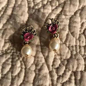 1928 Tear Drop Pearl Earrings